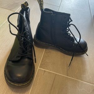 Black classic Dr Martens children size 10